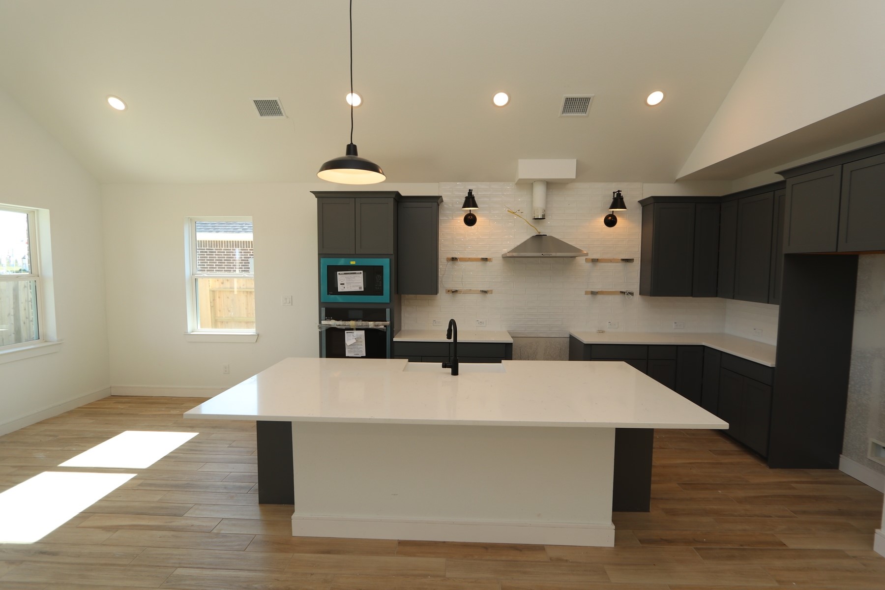 2418 Good Morrow Drive Rosenberg, TX 77471 - Photo 5 of 48 Lovely island kitchen