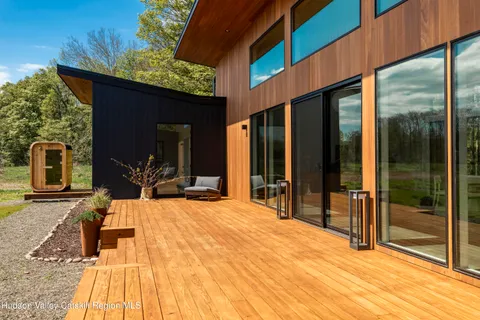 $1,645,000 | 11 Franklin Lane, Accord, NY 12404