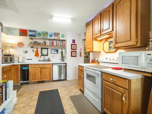 $199,999 | 6127 Oak Drive, Byron, IL 61010