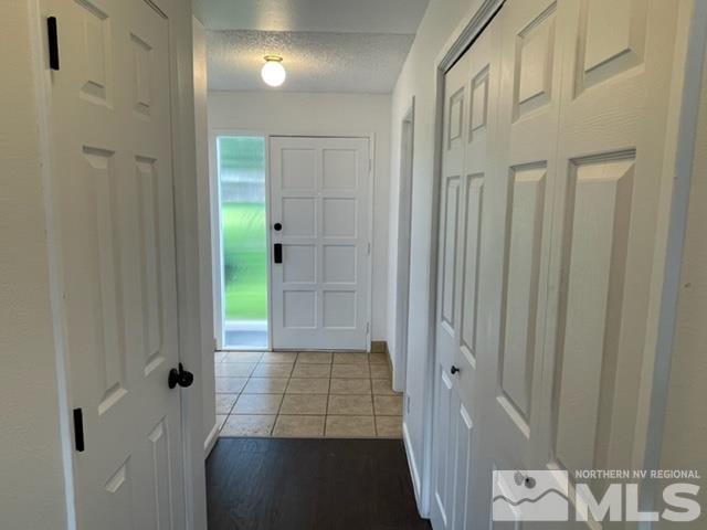 102 Smithridge Reno, NV 89502 - Photo 9 of 20 a bathroom with a shower