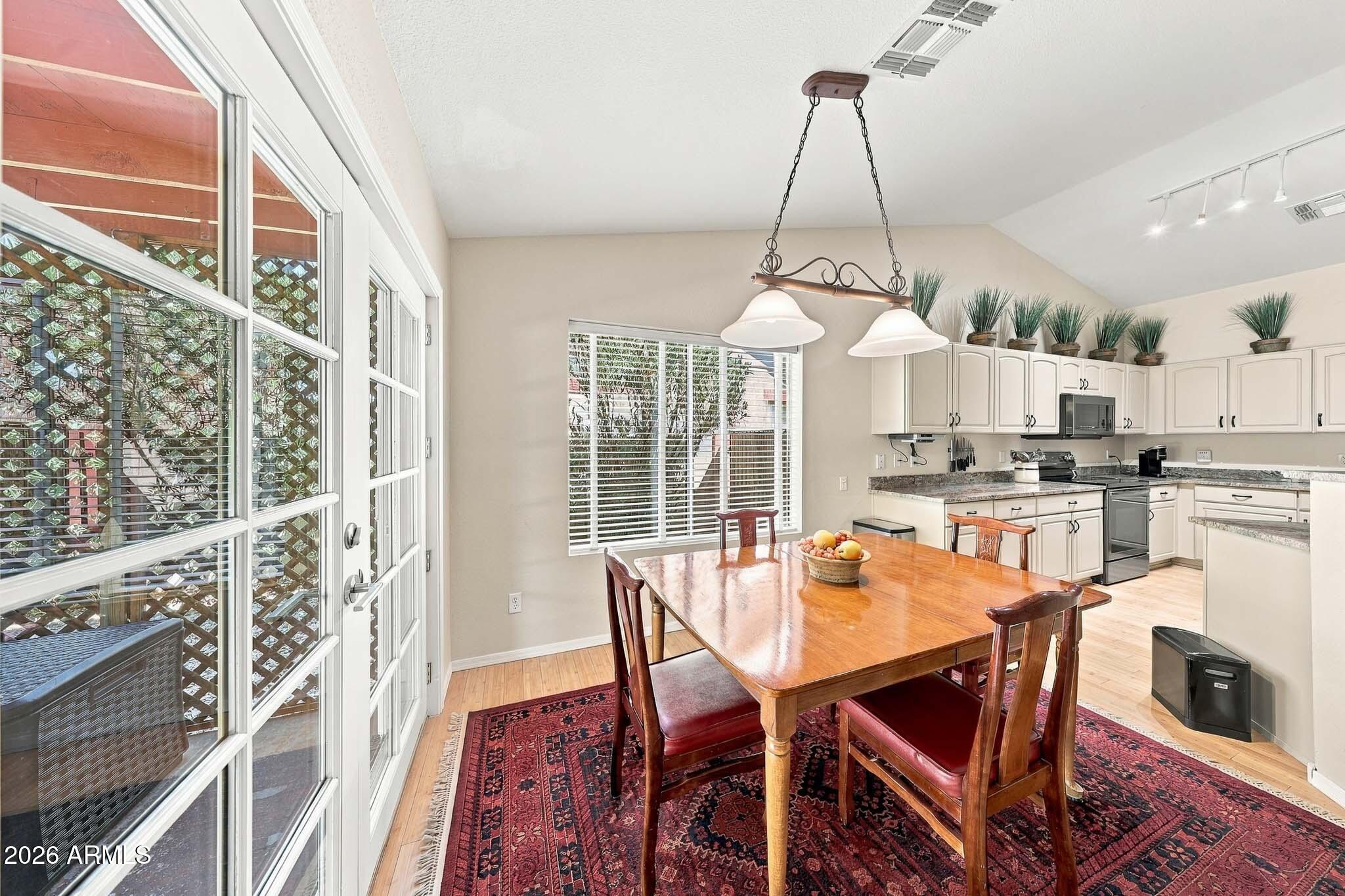 3992 North 14th Street Phoenix, AZ 85014 - Photo 6 of 23 Dining Room