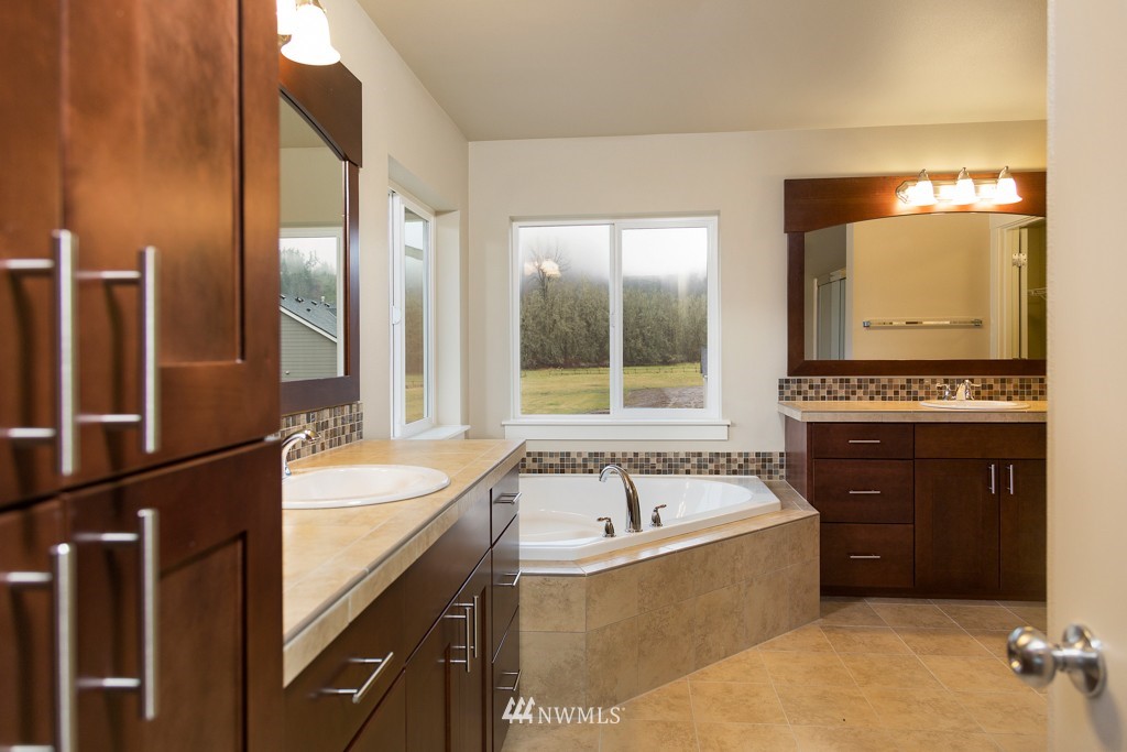 18909 Voight Meadows Road East Orting, WA 98360 - Photo 13 of 19 Gallery Image 13