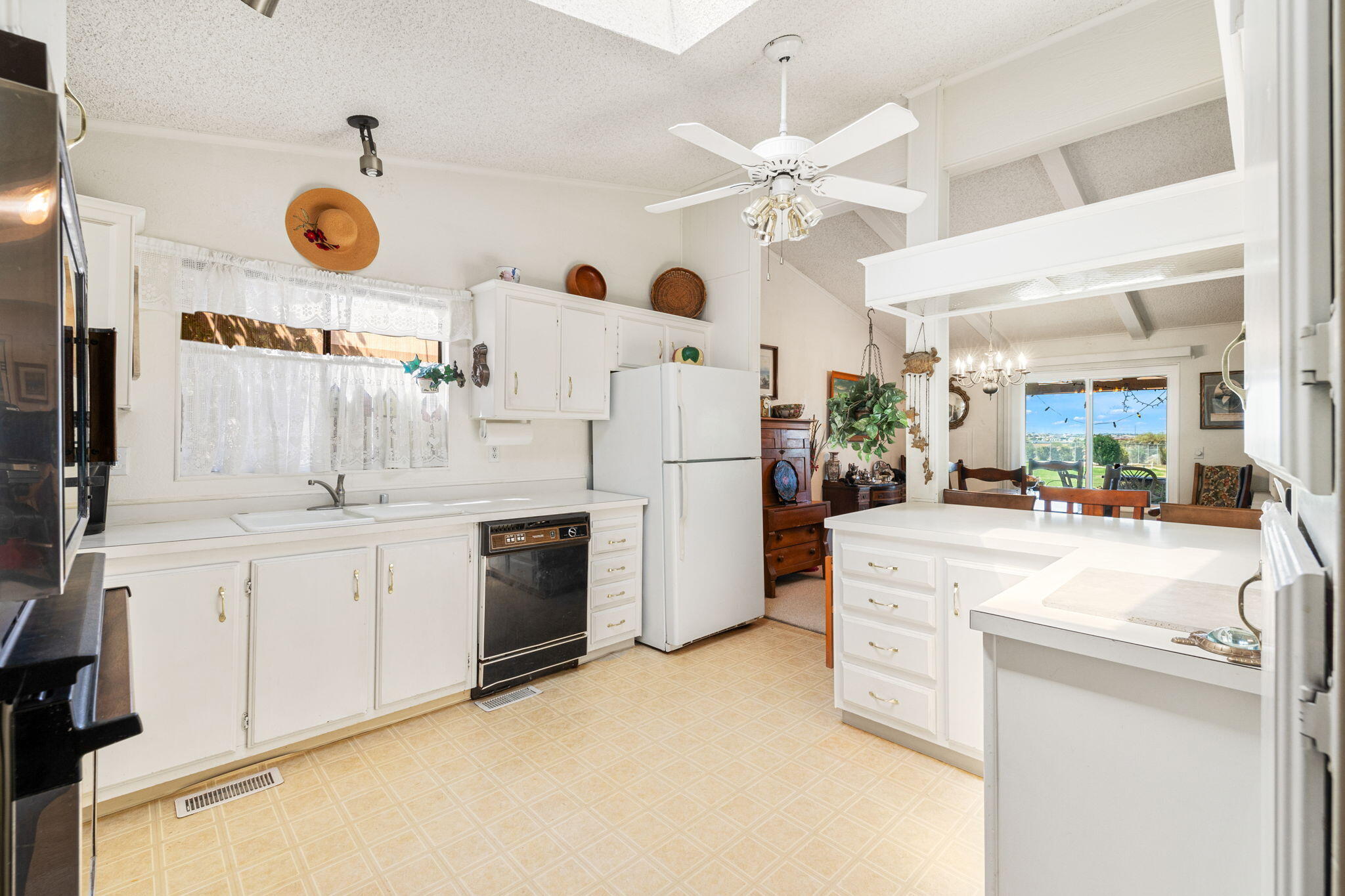 35015 Serenade Thousand Palms, CA 92276 - Photo 18 of 45 18-web-or-mls-AM4A2547