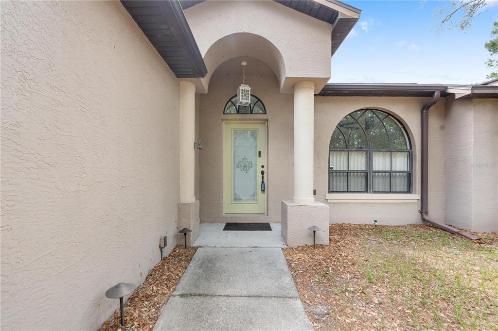 7121 Bastian Court Weeki Wachee, FL 34613 - Photo 4 of 45