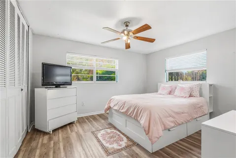 $295,000 | 250 20th Avenue Southwest, Vero Beach, FL 32962