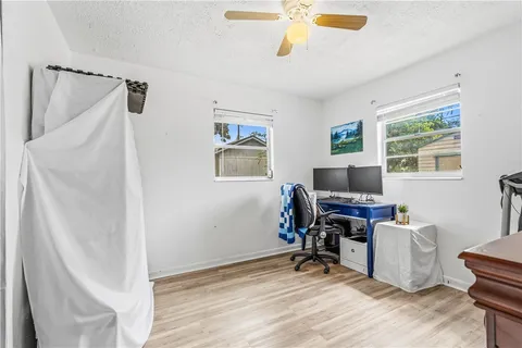$295,000 | 250 20th Avenue Southwest, Vero Beach, FL 32962