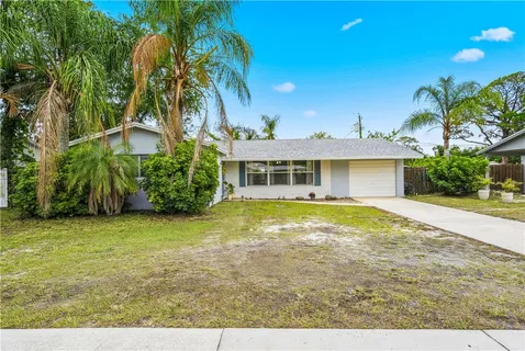 $295,000 | 250 20th Avenue Southwest, Vero Beach, FL 32962