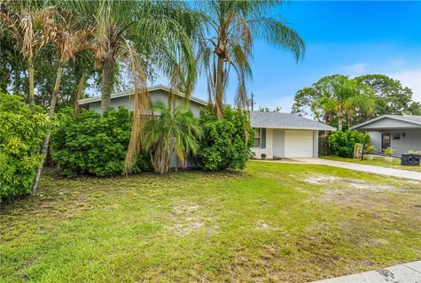 $295,000 | 250 20th Avenue Southwest, Vero Beach, FL 32962