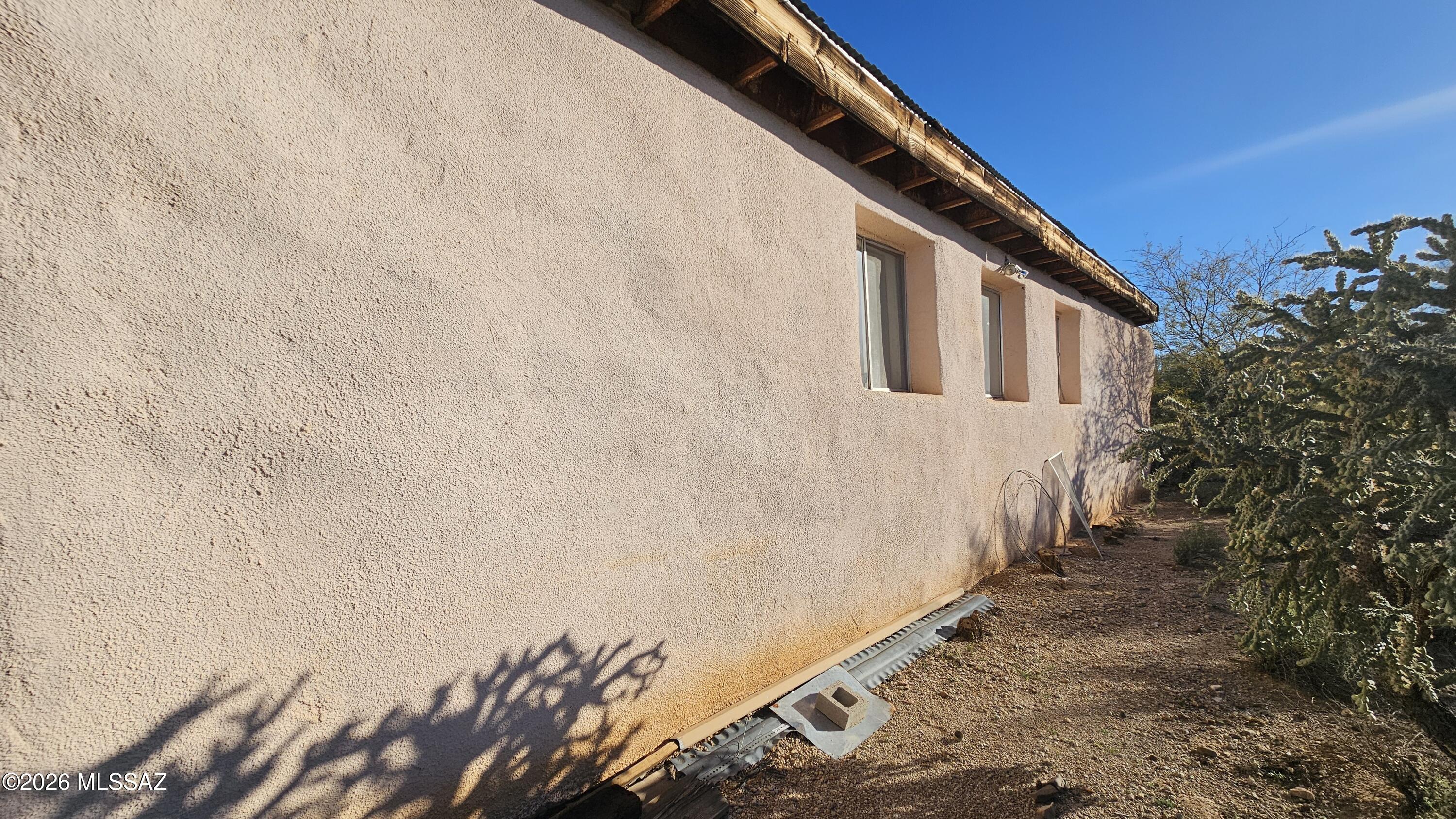 7430 West Bopp Road Tucson, AZ 85735 - Photo 25 of 37 Workshop exterior