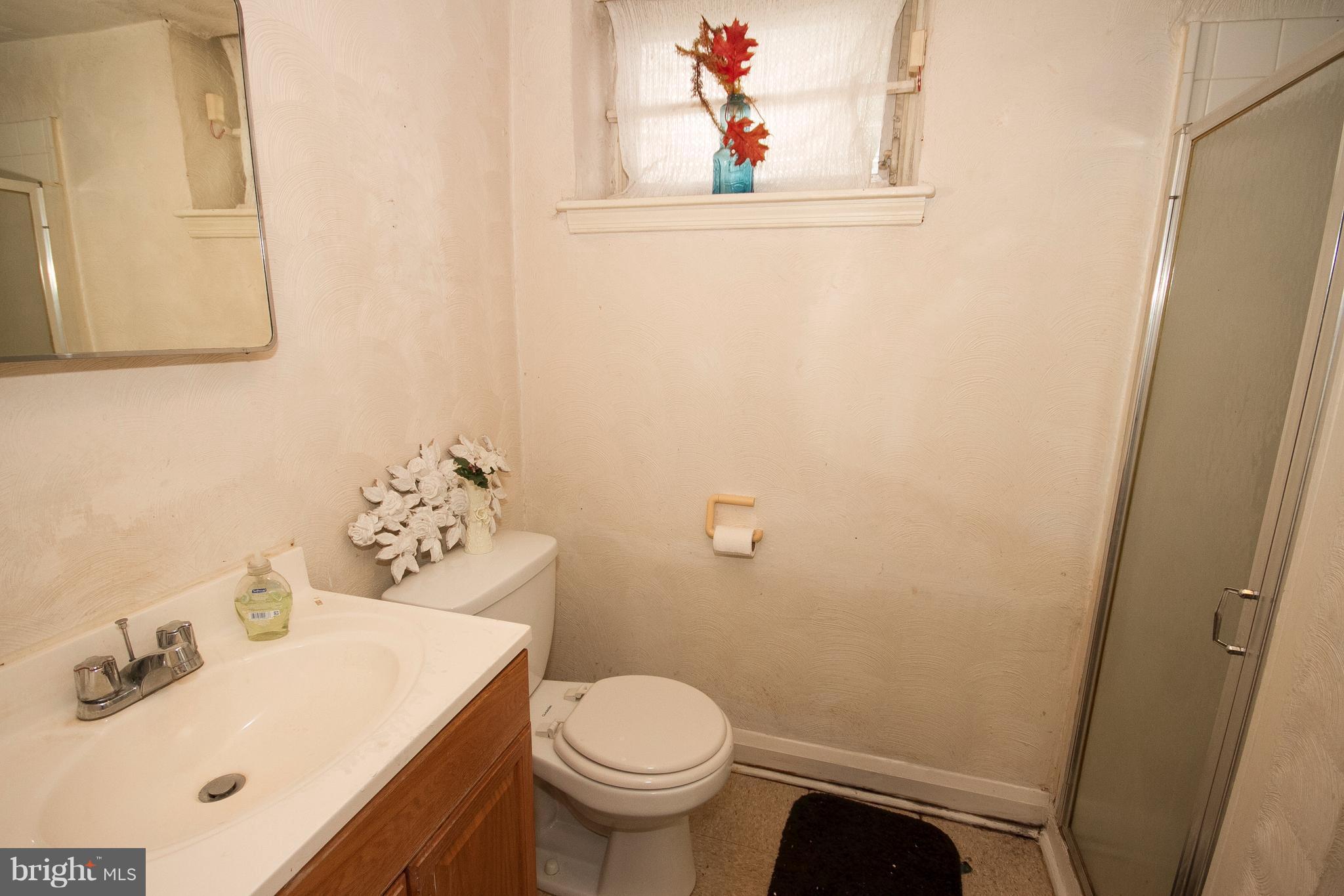 1676 Northbourne Road Baltimore, MD 21239 - Photo 23 of 26 Bath/basement