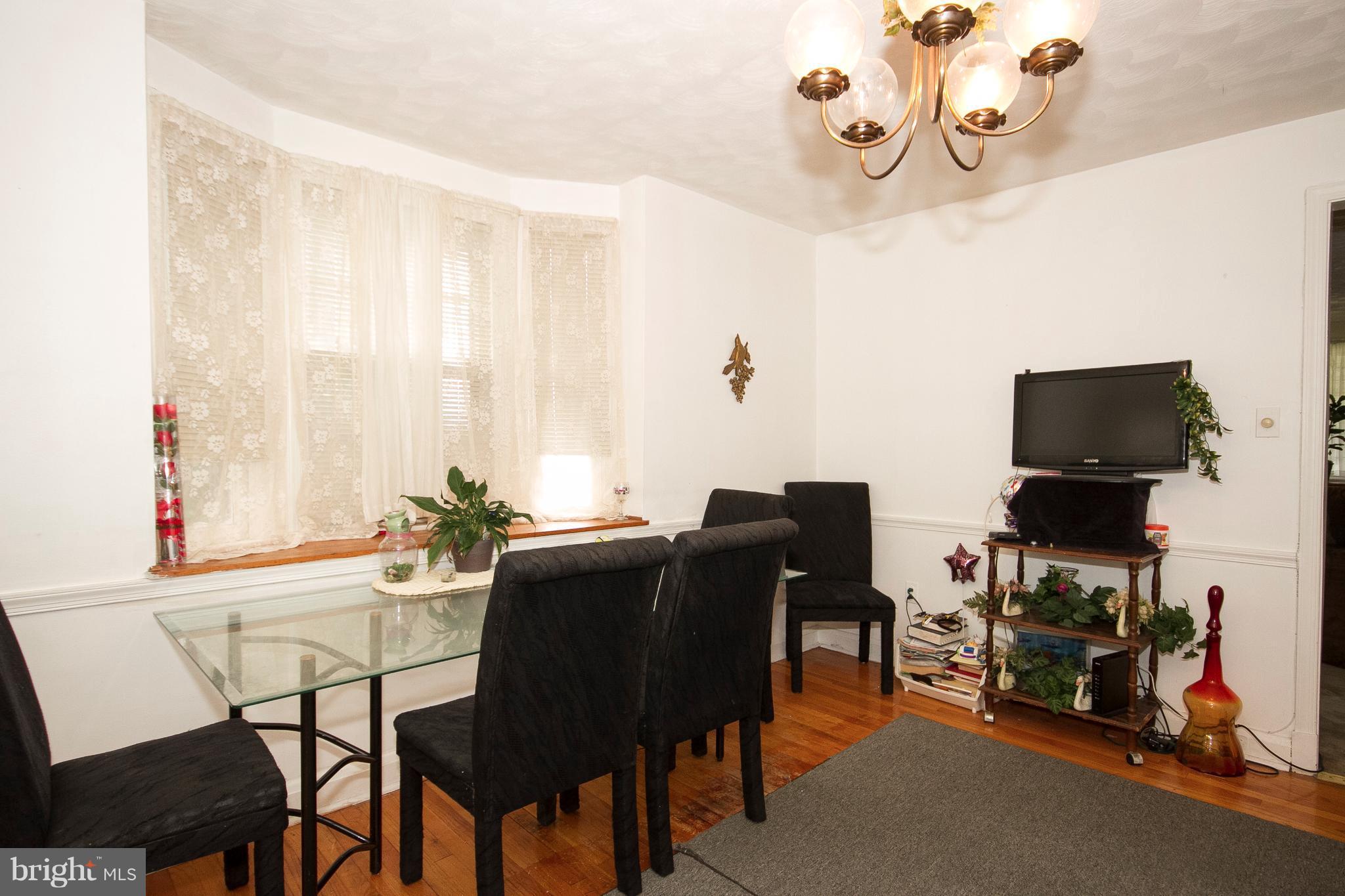 1676 Northbourne Road Baltimore, MD 21239 - Photo 7 of 26 Dining Room