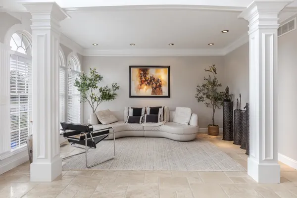 $1,100,000 | 33 Derby Way, Bloomington, IL 61704