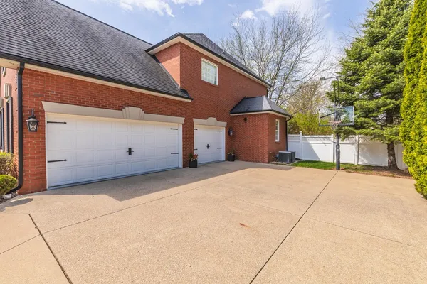 $1,100,000 | 33 Derby Way, Bloomington, IL 61704