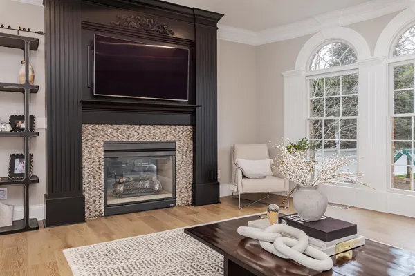 $1,100,000 | 33 Derby Way, Bloomington, IL 61704