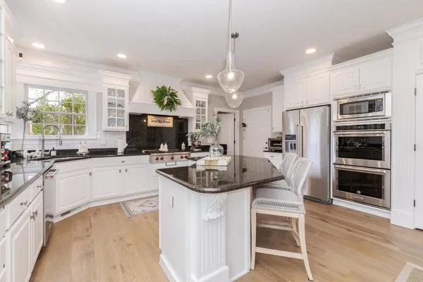 $1,100,000 | 33 Derby Way, Bloomington, IL 61704