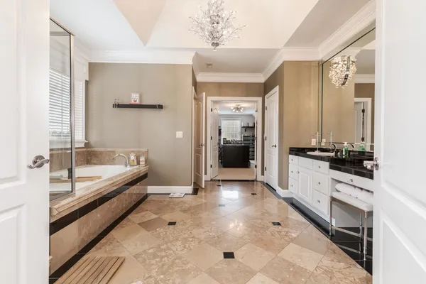 $1,100,000 | 33 Derby Way, Bloomington, IL 61704