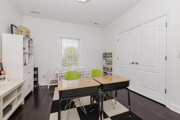 $1,100,000 | 33 Derby Way, Bloomington, IL 61704