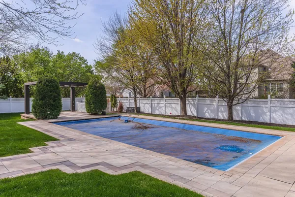 $1,100,000 | 33 Derby Way, Bloomington, IL 61704