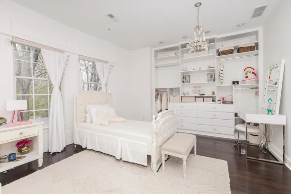 $1,100,000 | 33 Derby Way, Bloomington, IL 61704