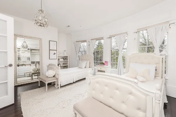 $1,100,000 | 33 Derby Way, Bloomington, IL 61704