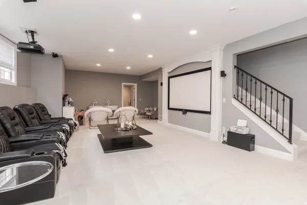 $1,100,000 | 33 Derby Way, Bloomington, IL 61704