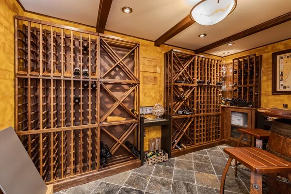 $1,100,000 | 33 Derby Way, Bloomington, IL 61704