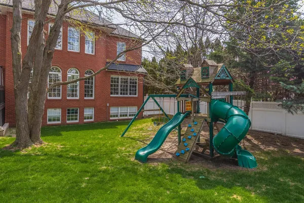 $1,100,000 | 33 Derby Way, Bloomington, IL 61704