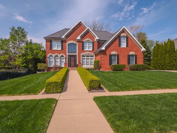 $1,100,000 | 33 Derby Way, Bloomington, IL 61704