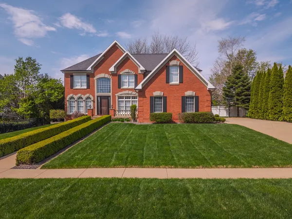 $1,100,000 | 33 Derby Way, Bloomington, IL 61704