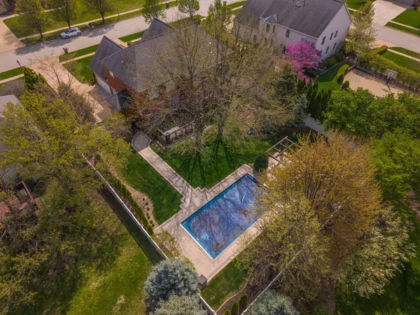 $1,100,000 | 33 Derby Way, Bloomington, IL 61704