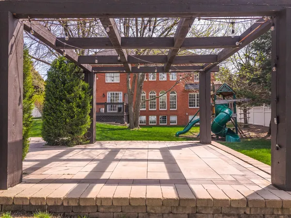 $1,100,000 | 33 Derby Way, Bloomington, IL 61704