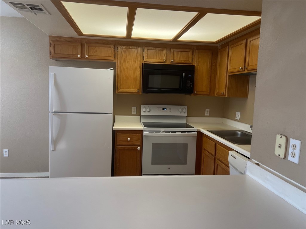 8410 Eldora Avenue, Unit 2072 Las Vegas, NV 89117 - Photo 2 of 13