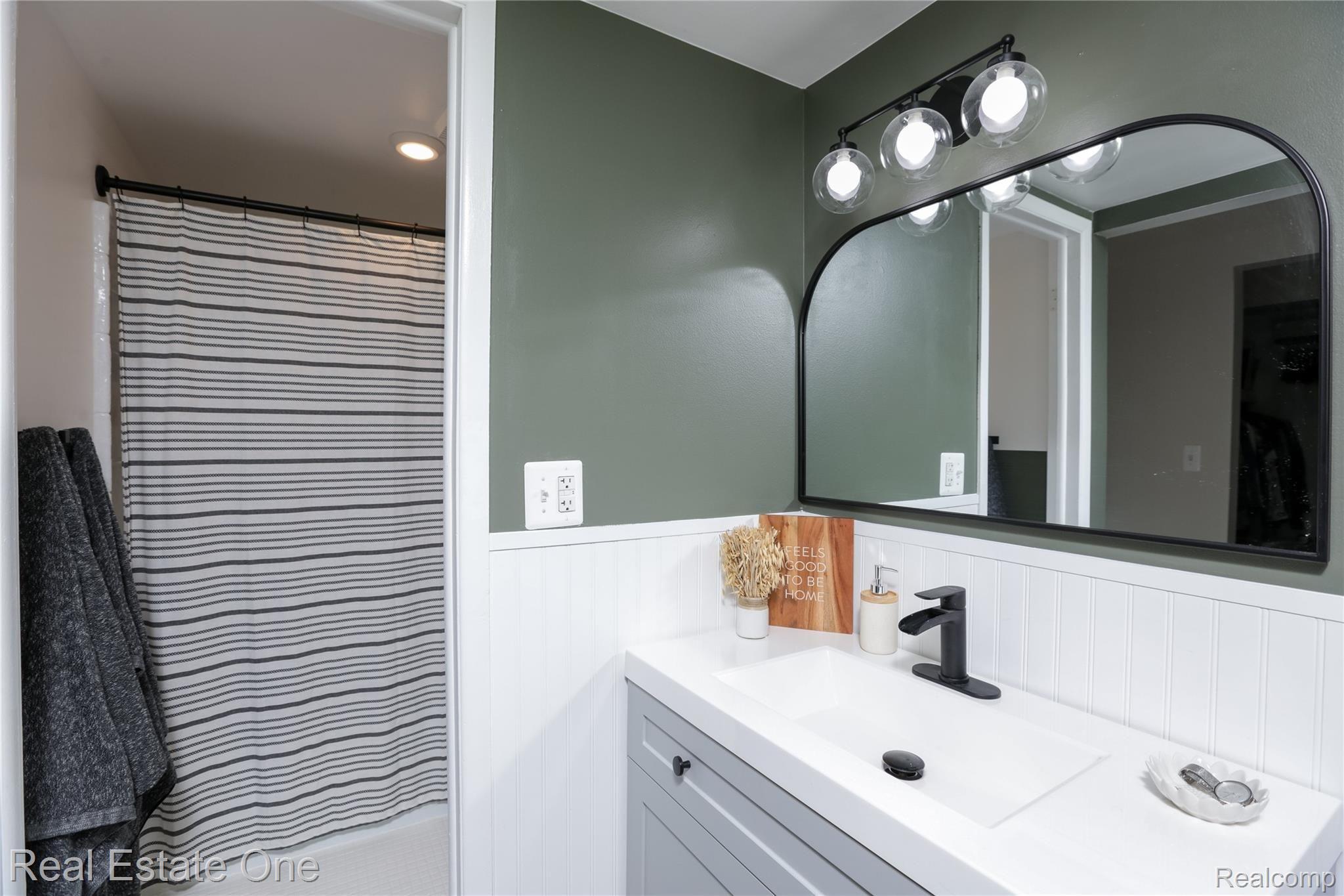 1665 Riverside Drive, Unit 12 Rochester, MI 48309 - Photo 21 of 26 2020.09