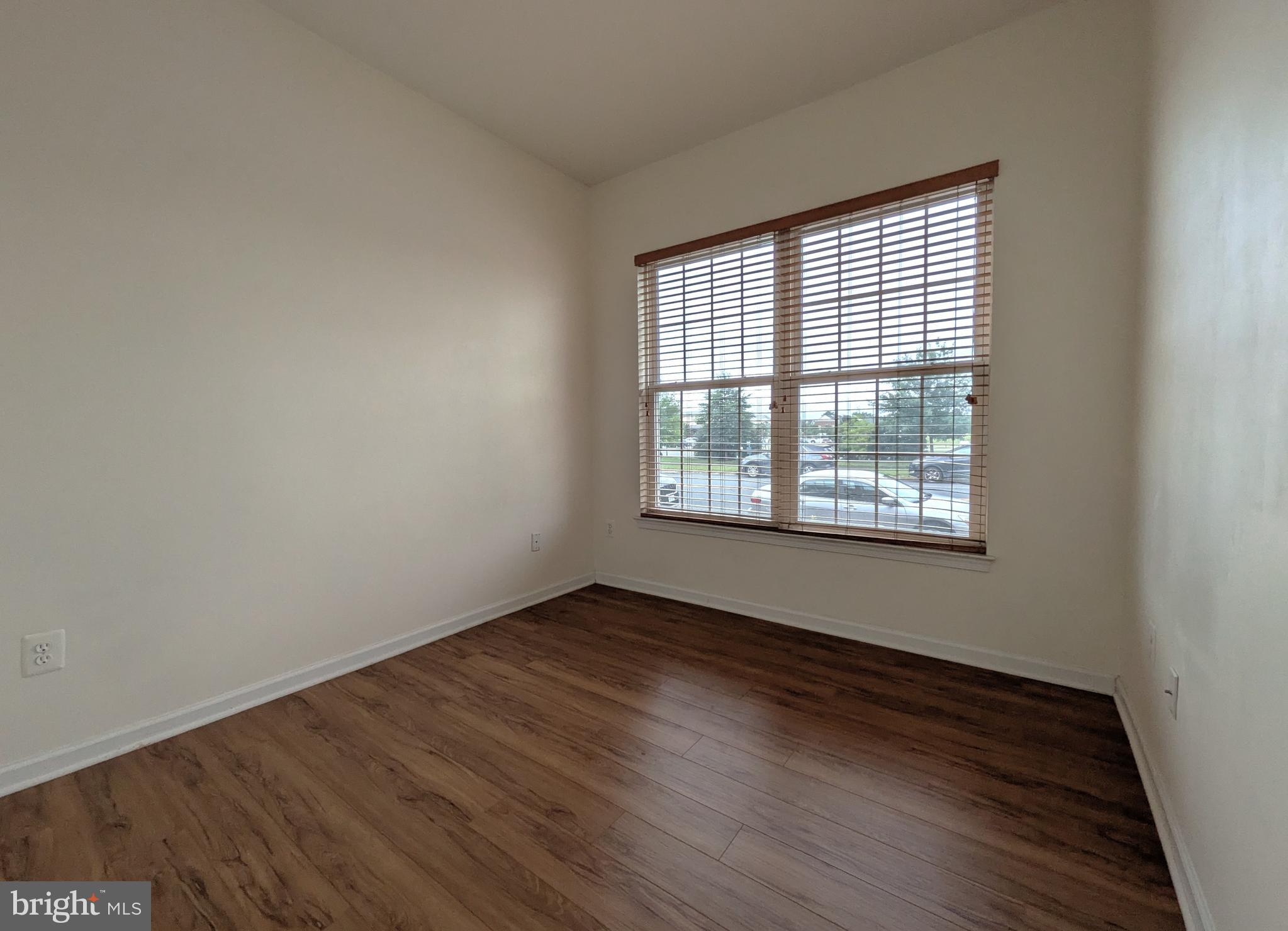 25015 Riding Center Drive Chantilly, VA 20152 - Photo 6 of 40 Basement/Entry Level Bedroom
