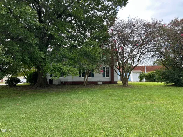 $167,900 | 209 East Harnett Street, Dunn, NC 28334