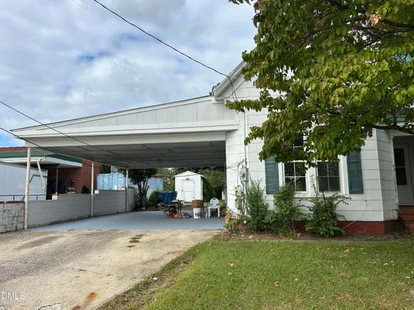 $167,900 | 209 East Harnett Street, Dunn, NC 28334