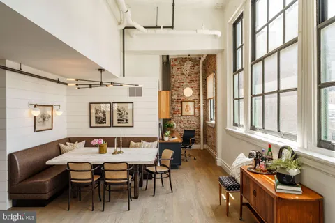 $1,200,000 | 1228 Arch Street, Unit 8E, Philadelphia, PA 19107