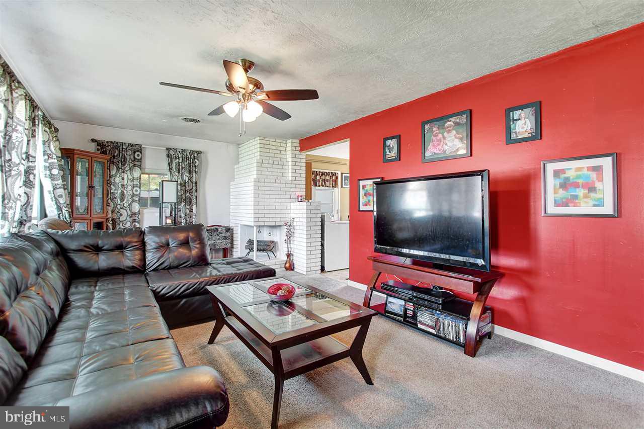 1202 Priority Road York, PA 17404 - Photo 3 of 25