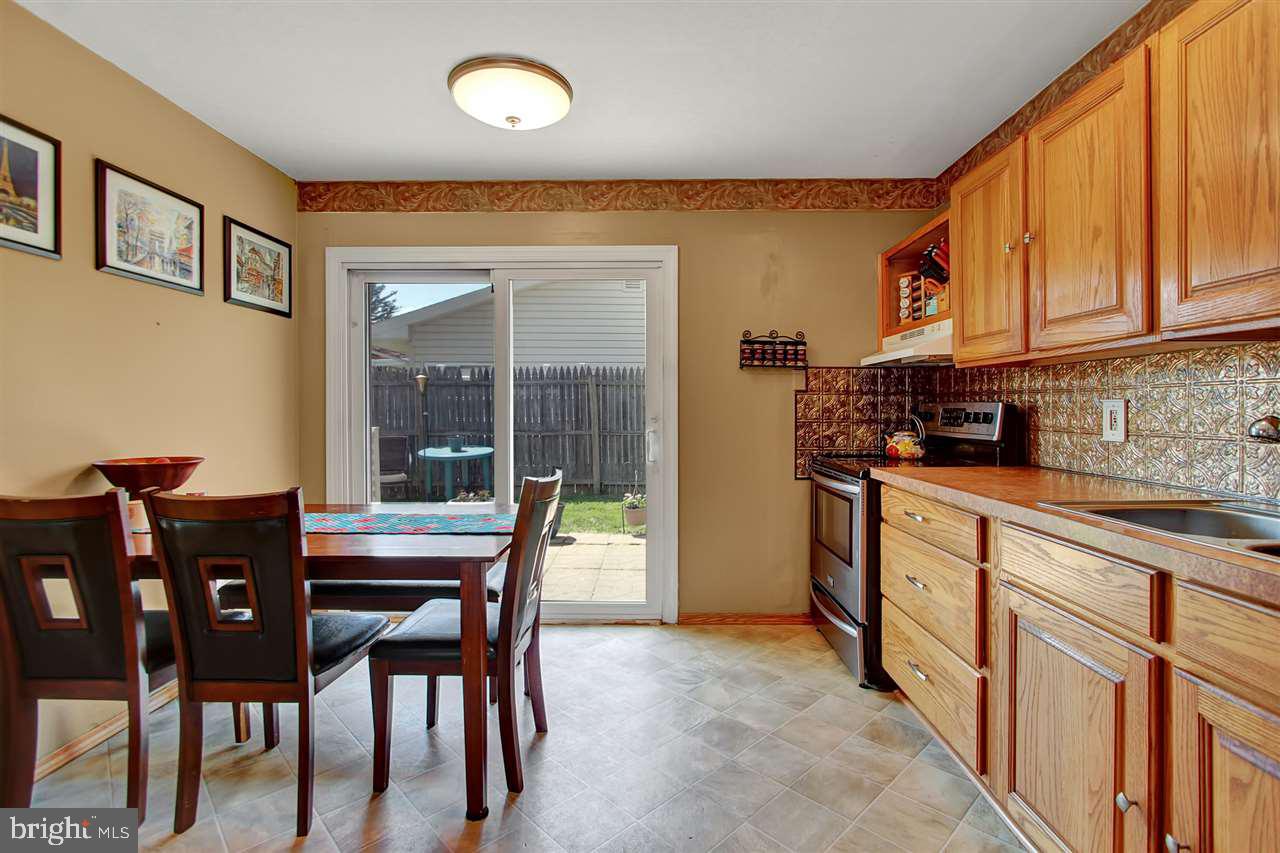 1202 Priority Road York, PA 17404 - Photo 7 of 25