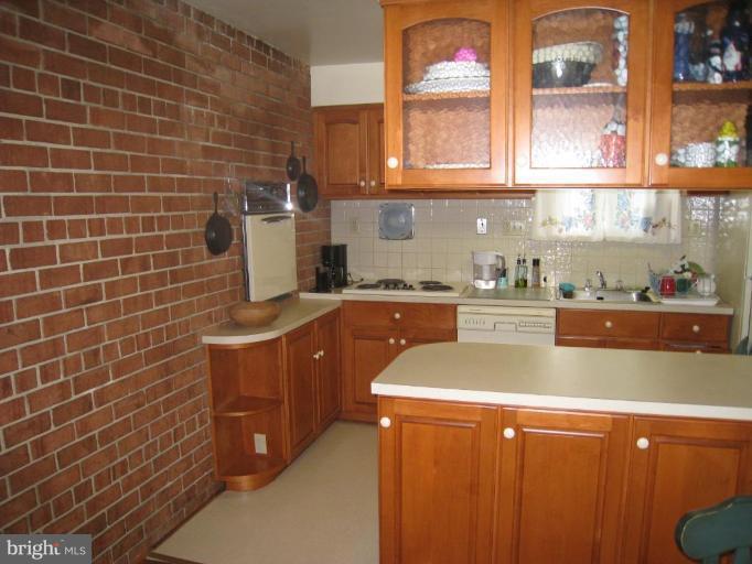 718 North Belgrade Court Silver Spring, MD 20902 - Photo 3 of 12 Kitchen