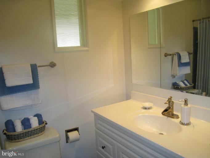 718 North Belgrade Court Silver Spring, MD 20902 - Photo 8 of 12 Hall Bath