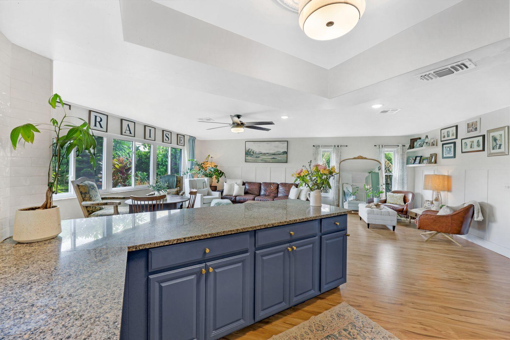 391 Torrey Pines Point Naples, FL 34113 - Photo 6 of 42 391 Torrey Pines Point, Naples, FL 34113