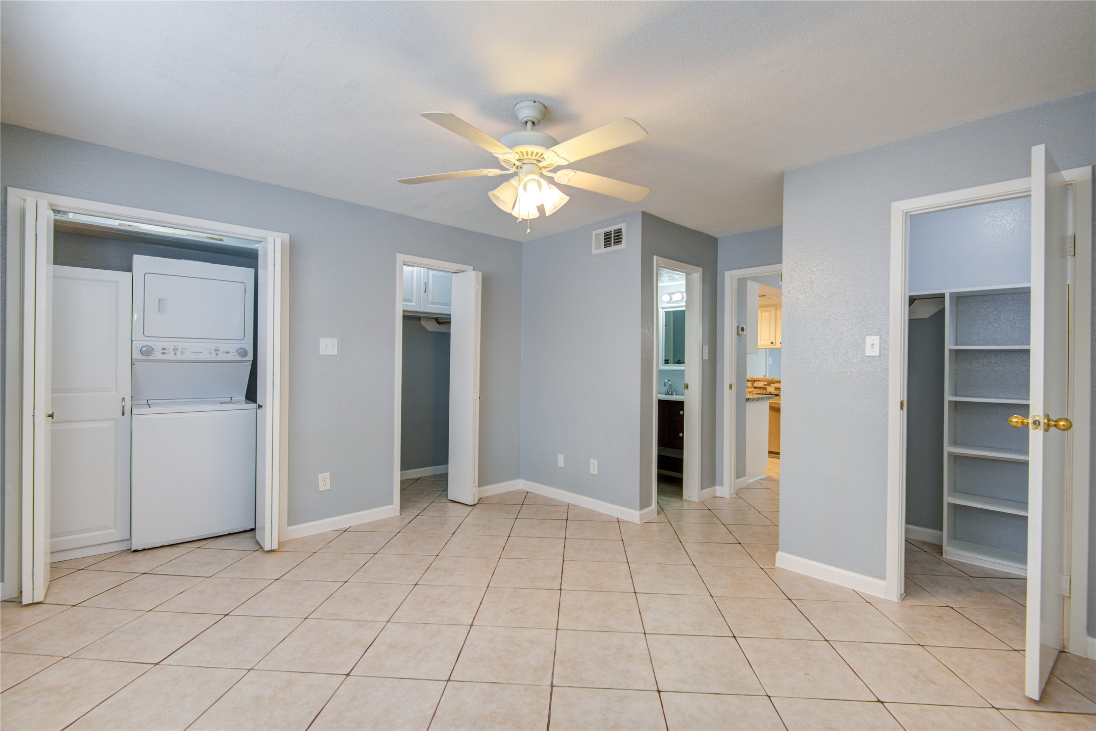 12955 Woodforest Boulevard, Unit 37 Houston, TX 77015 - Photo 14 of 19