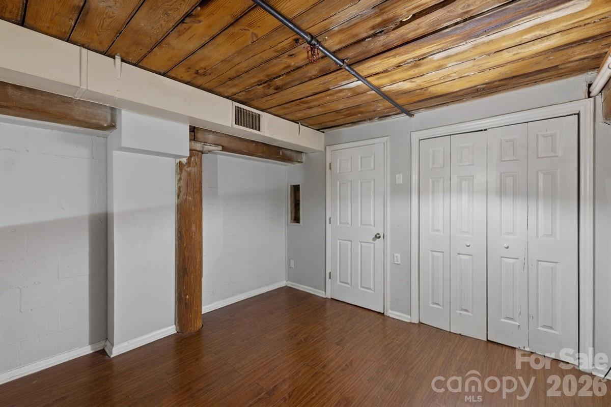 201 South Hoskins Road, Unit 219 Charlotte, NC 28208 - Photo 13 of 26