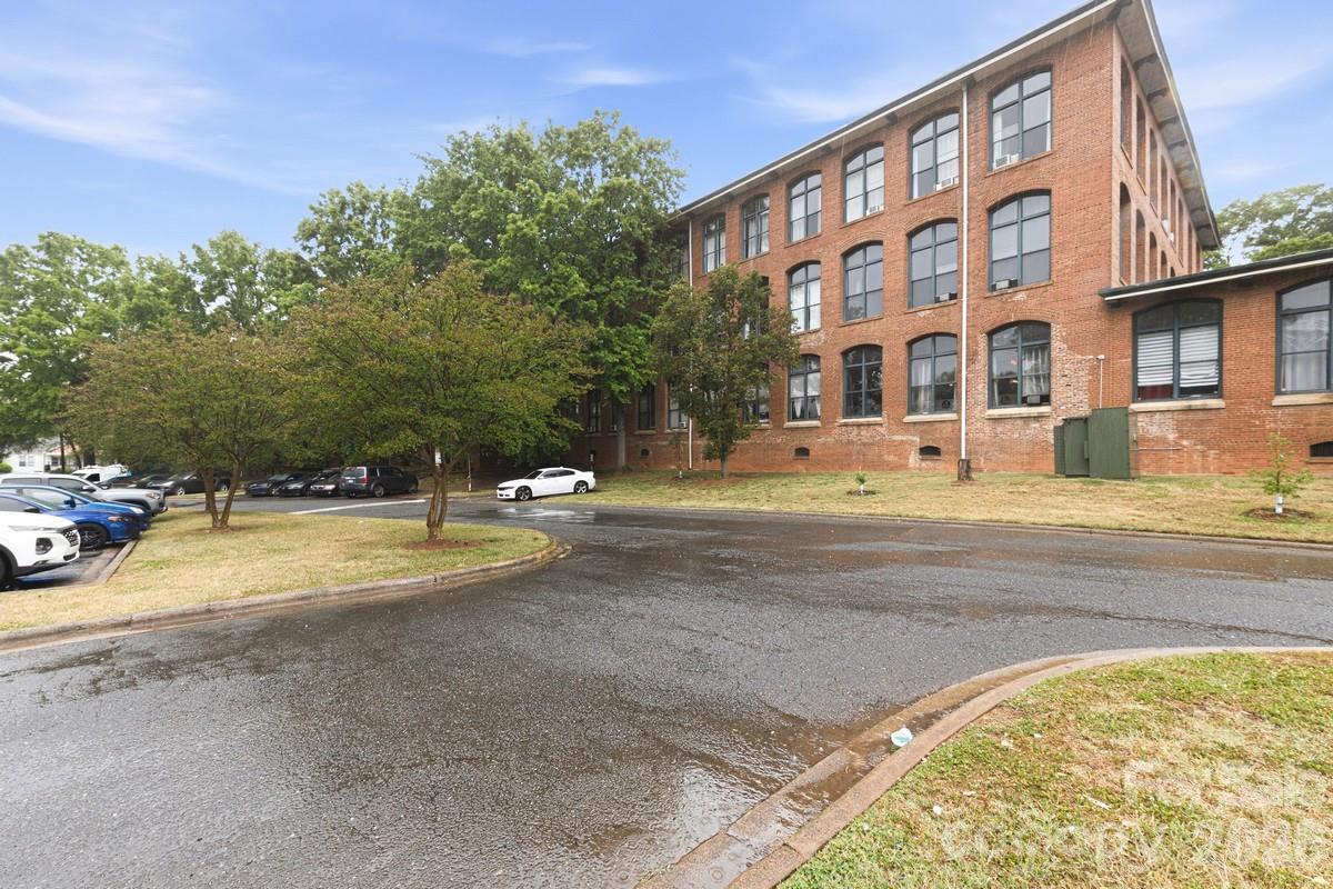 201 South Hoskins Road, Unit 219 Charlotte, NC 28208 - Photo 24 of 26