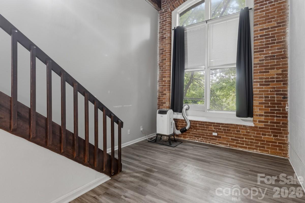 201 South Hoskins Road, Unit 219 Charlotte, NC 28208 - Photo 3 of 26