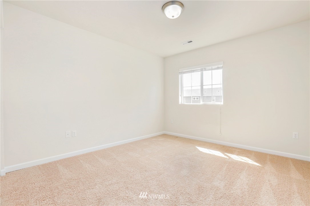 3717 202nd Pl S East Bothell, WA 98012 - Photo 22 of 25