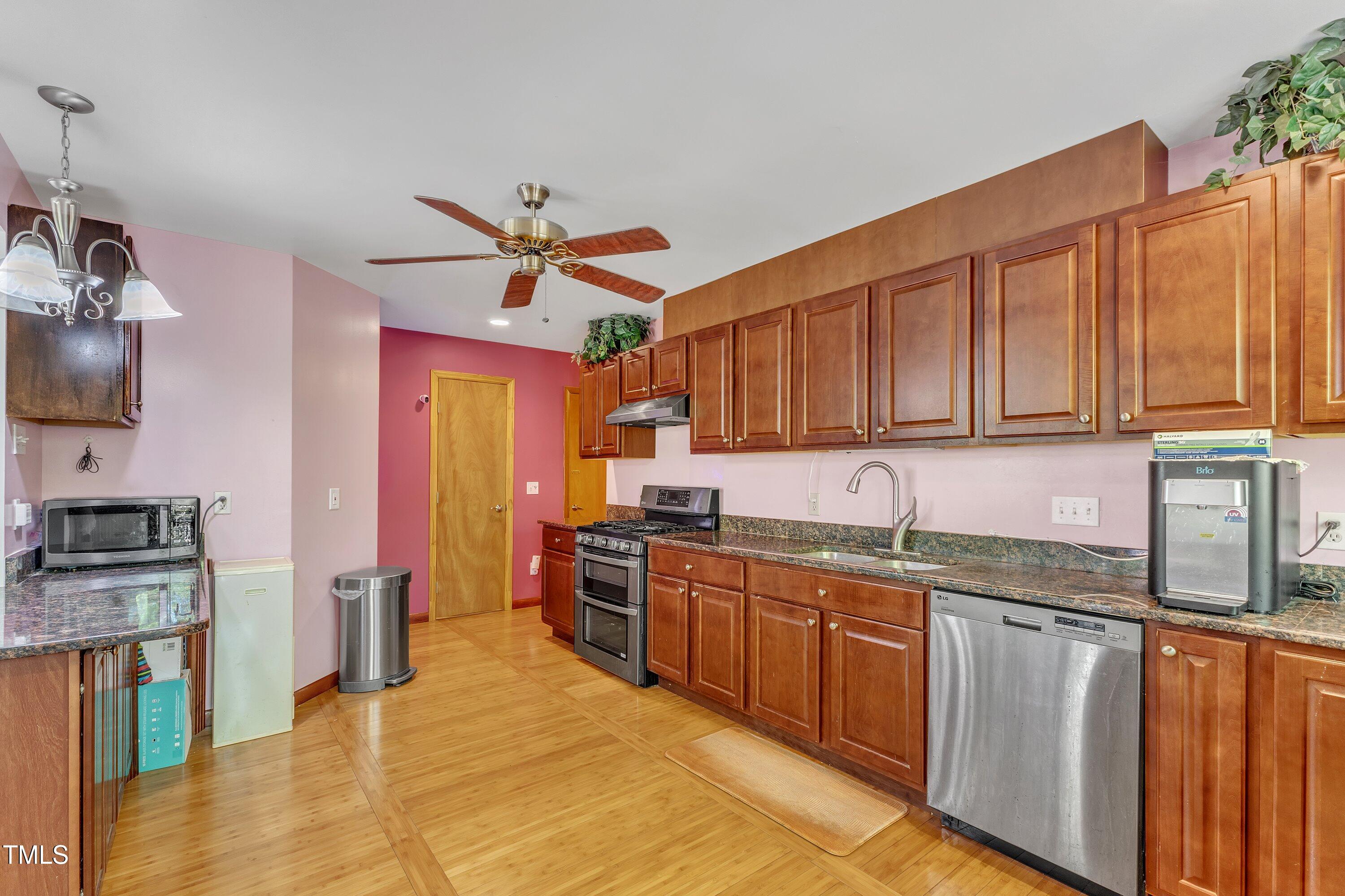 11209 Sedgefield Drive Raleigh, NC 27613 - Photo 31 of 78 31-11209 Sedgefield Dr-49