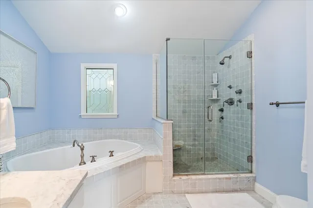 $5,000 | 90 Macomber Lane, Portsmouth, RI 02871