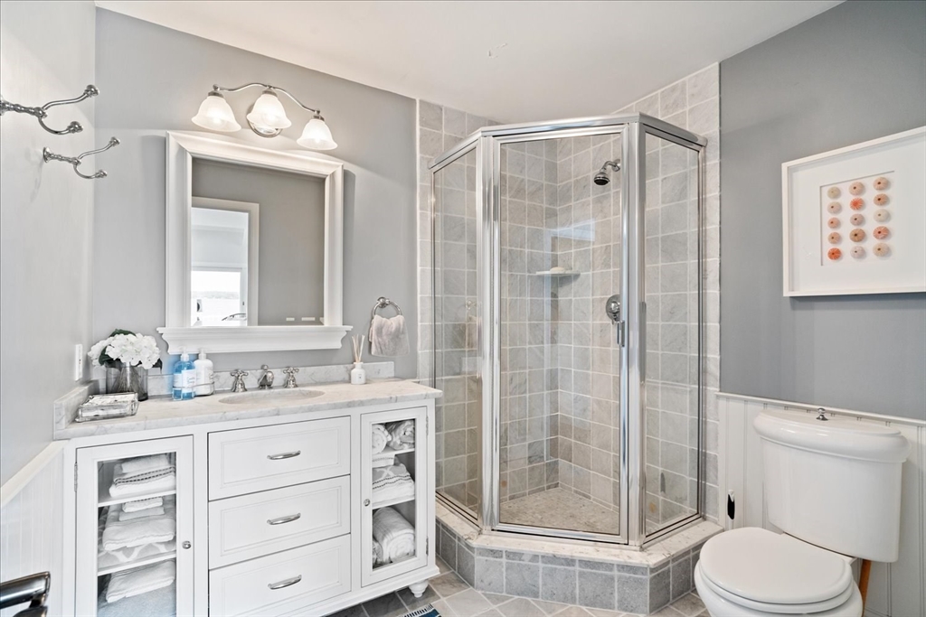 90 Macomber Lane Portsmouth, RI 02871 - Photo 24 of 35